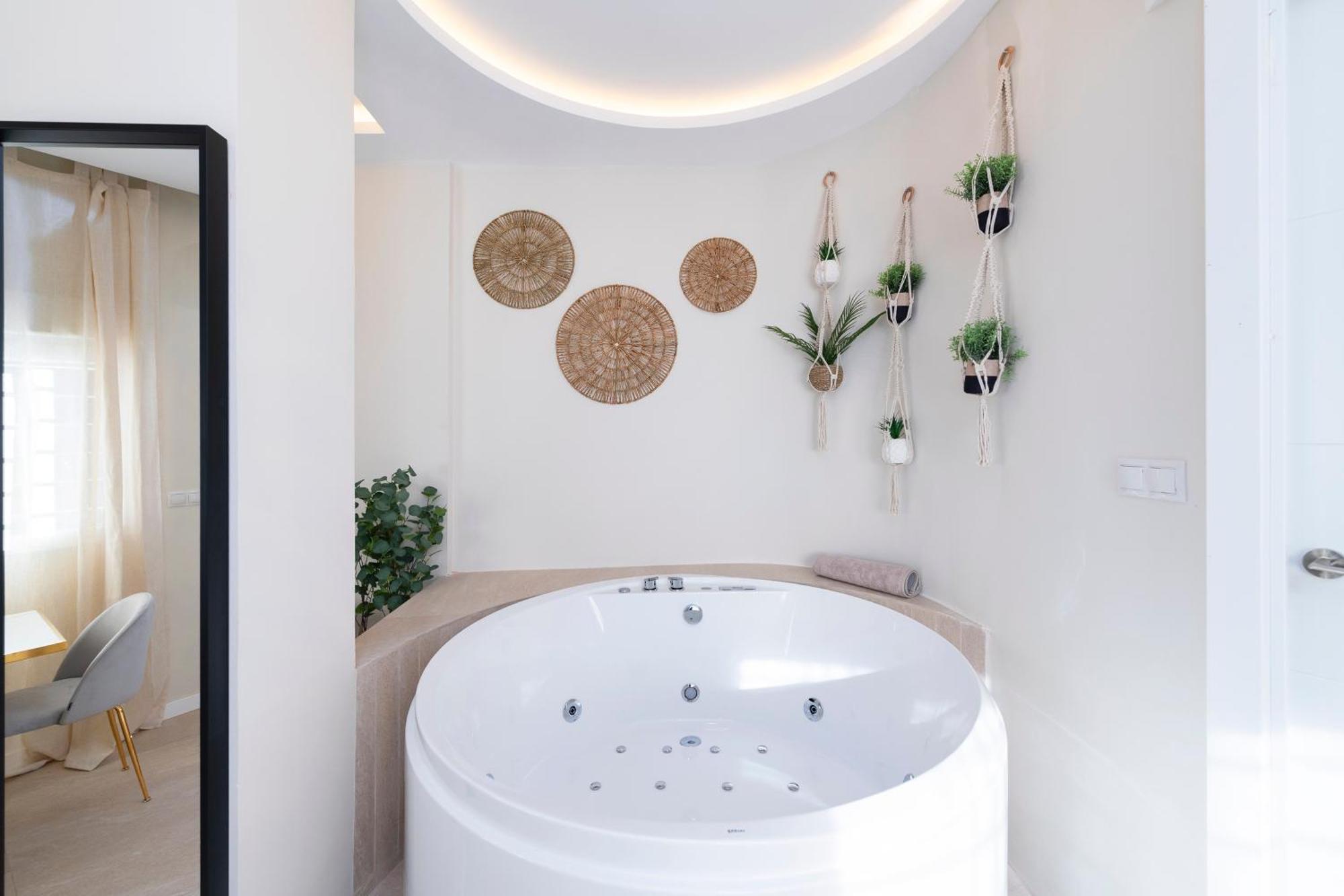 Malaga Boutique V.V Luxury Jacuzzy Apartamento Exterior foto